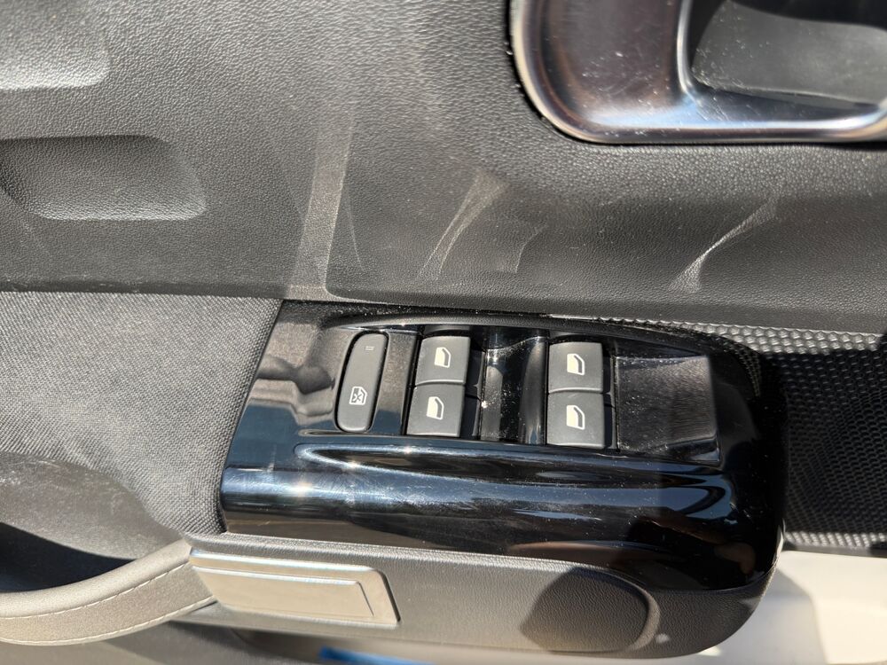 C3 BlueHDi 102 ch S&amp;S BVM6 Shine Pack /Attelage/Carplay et 2021 occasion 38300 Bourgoin-Jallieu