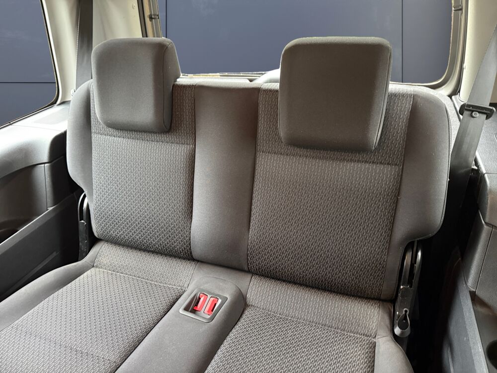 Caddy IV 1.4 Tsi 130 ch Confortline Maxi /7 places/Attelage/Am&eacute;nag 2019 occasion 56800 Camp&eacute;n&eacute;ac