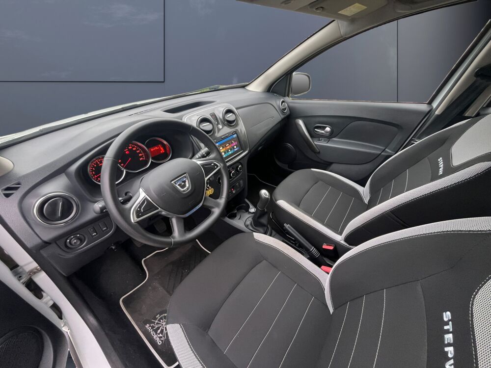 Sandero Stepway 1.0 Tce 100ch /GPS/Clim/R&eacute;gulateur de vitesse/Cam&eacute;ra 2020 occasion 74200 Thonon-les-Bains