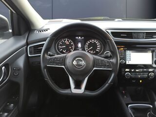 Qashqai 1.2 Digt 115 ch N-Connecta /Toit panoramique/Barre de toit/ 2018 occasion 63500 Issoire
