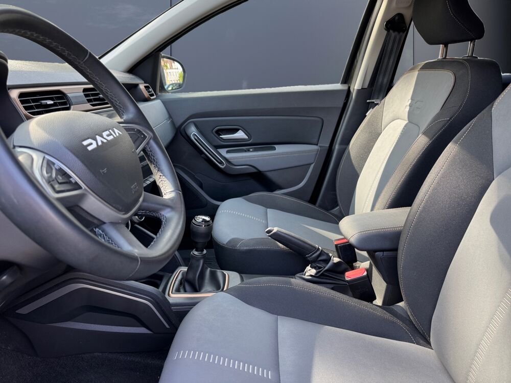 Duster 1.5 Blue Dci 115 ch 4x2 Extreme Attelage /Entretien complet 2023 occasion 14100 Lisieux