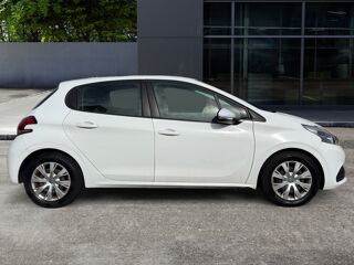 208 1.5 Bluehdi 100 ch Active /Climatisation/Bluetooth/Distribut 2018 occasion 44800 Saint-Herblain