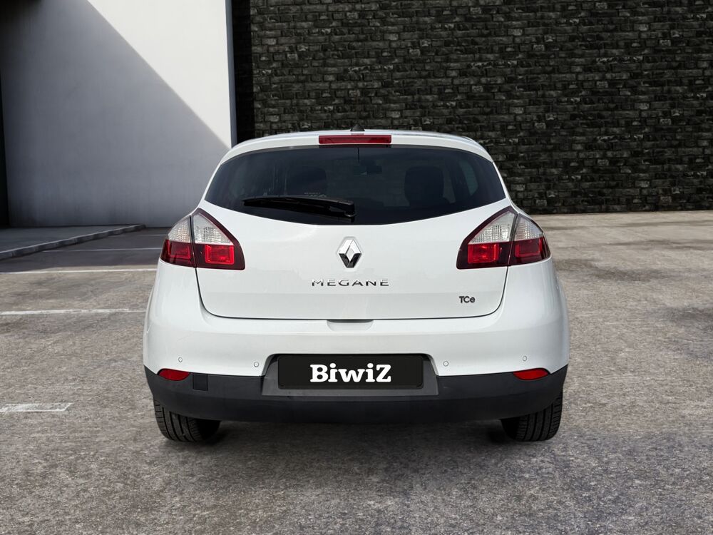 M&eacute;gane TCE 116 ch Energy Limited /2&egrave;me main/ Attelage 2015 occasion 38300 Bourgoin-Jallieu