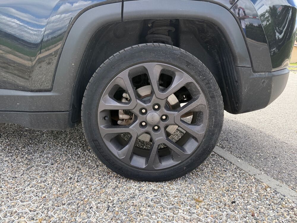Compass 1.3 T4 240 ch 4wd Hybrid S /toit ouvrant / si&egrave;ges cuirs / su 2021 occasion 38540 Heyrieux