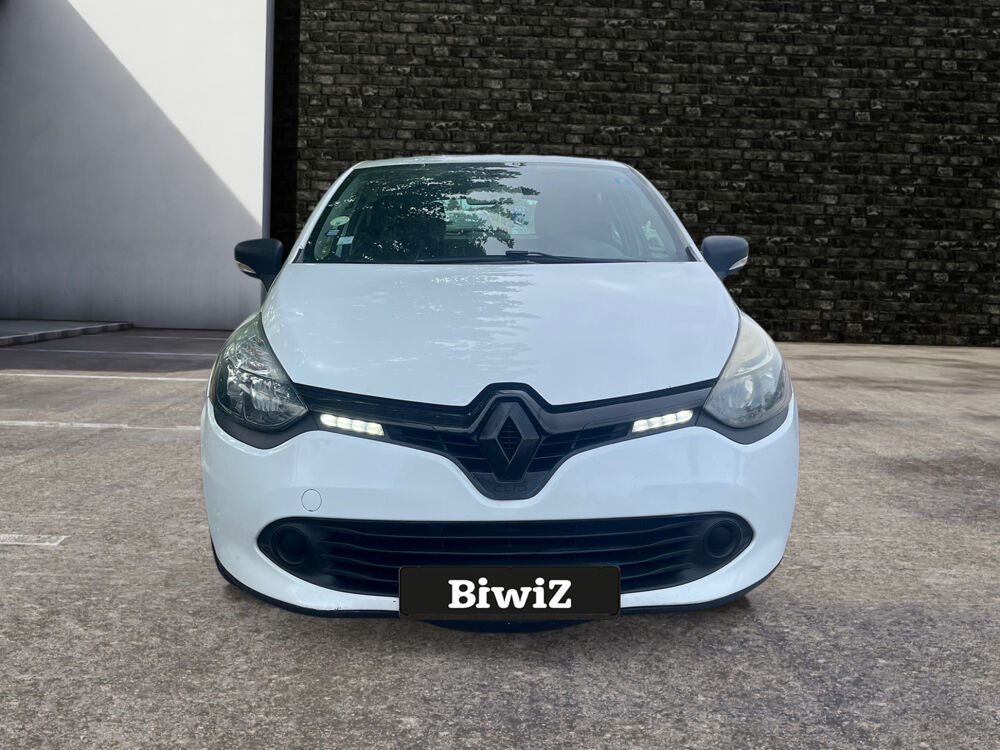 Clio 4 IV 1.5 DCi 90ch Societ&eacute; /Clim/Bluetooth/Distribution OK/En 2014 occasion 74200 Thonon-les-Bains