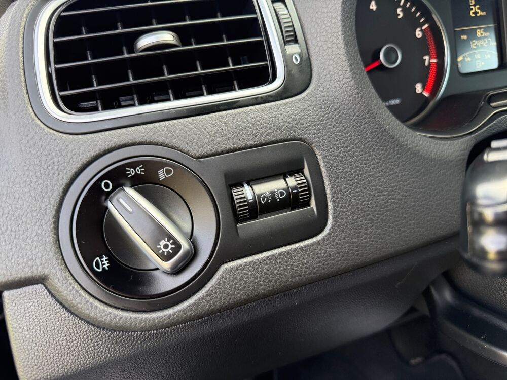 Polo 1.2 Tsi 105 ch Life /Clim/Radars Ar/Chaine de Distribution 2013 occasion 44800 Saint-Herblain