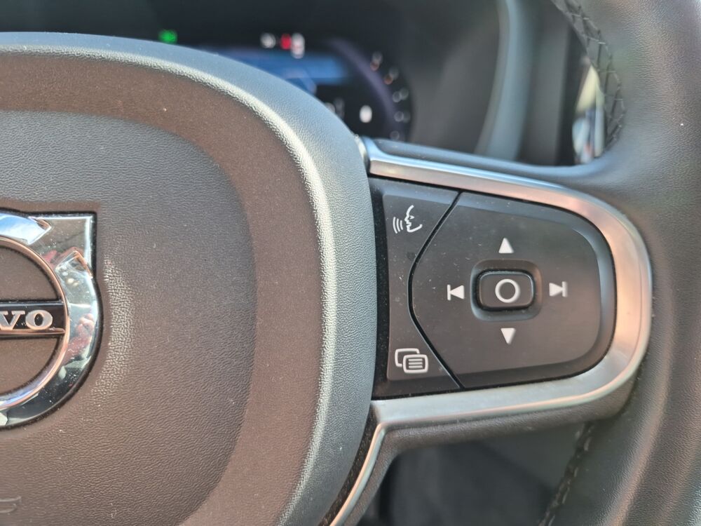XC60 2.0 B4 D 211h 195 ch Mhev Hybrid Start Geartronic /Cam&eacute;ra de 2023 occasion 41700 Le Controis en Sologne