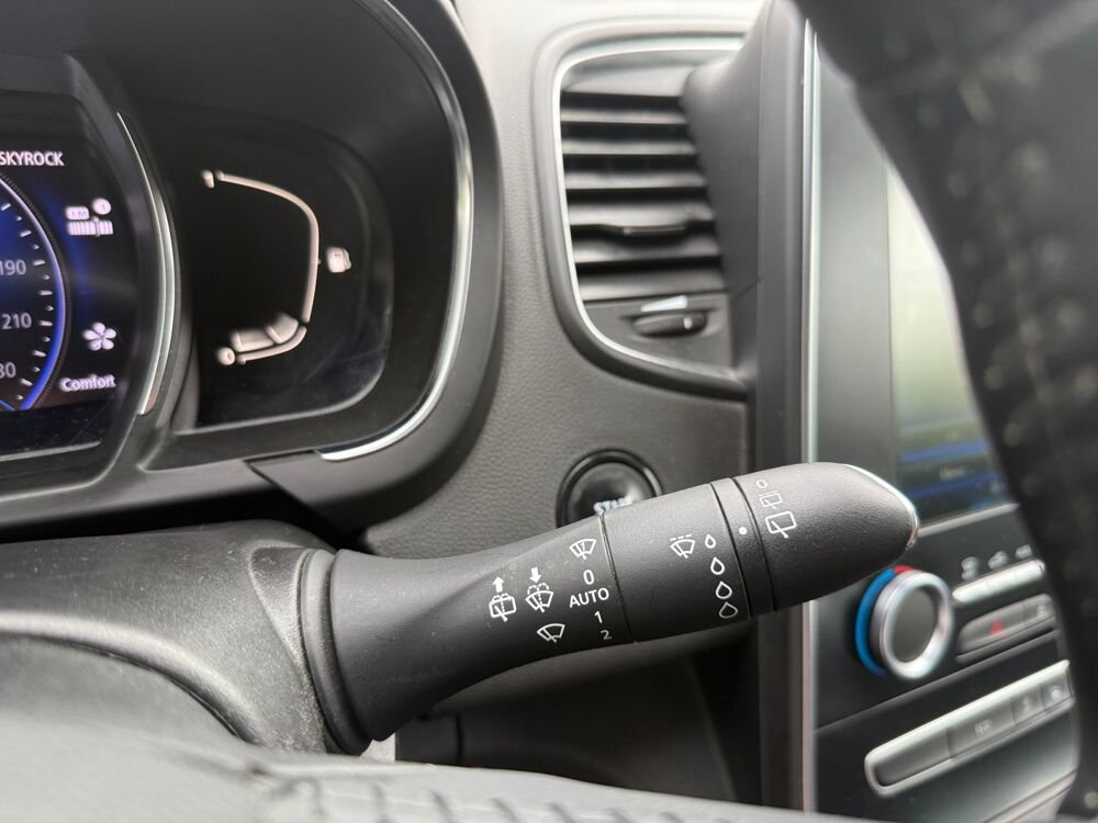 Sc&eacute;nic Energy Intens 1.5 DCI 110 ch EDC /FULL OPTIONS 2018 occasion 76600 Le Havre