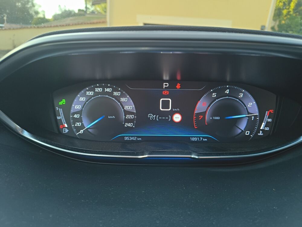 3008 1.2 Puretech 130 ch Crossway Eat S&amp;S /Carplay/Cam&eacute;ra de 2019 occasion 87000 Limoges