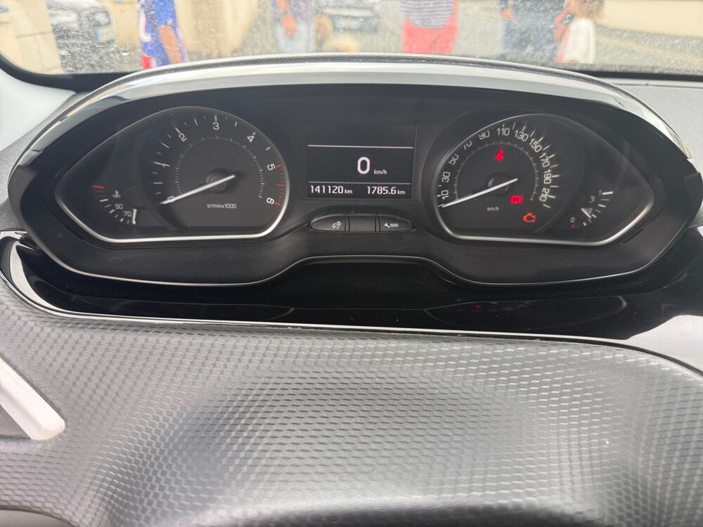 208 1.6 Bluehdi 100 ch Allure Business Phase 1 /Carplay/android 2017 occasion 14000 Caen
