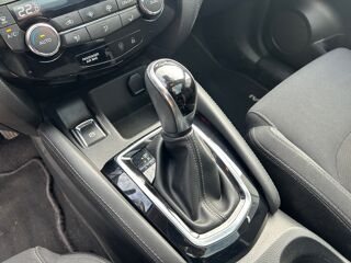 Qashqai Generation-ii 1.6 Dci 130 N-connecta 2wd X-tronic Bva 2017 occasion 31620 Castelnau-d'Estr&eacute;tefonds