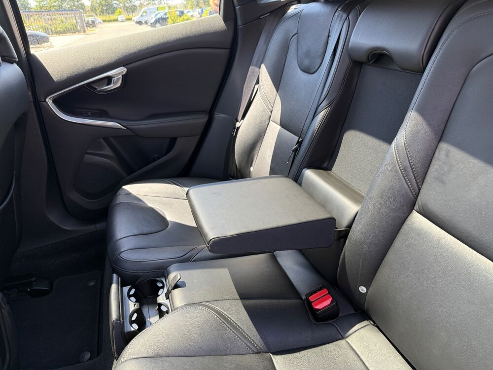 V40 2.0 T2 120 Signature Edition 2019 occasion 76600 Le Havre