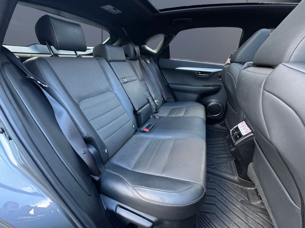 NX 300 H F-sport Executive 4WD /Suivi Lexus/Toit Pano/Si&egrave;ges Ve 2018 occasion 59000 Lille