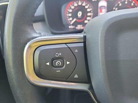 XC40 T3 165 ch. Momentum Geartronic Bva /Suivi d'entretien/Toit O 2019 occasion 89100 Sens