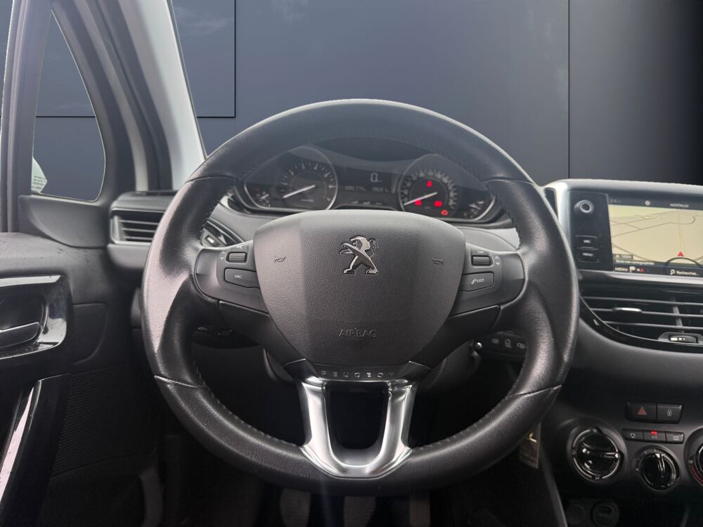 208 1.2 82 ch Active Business /Applecarplay/Distribution ok/Suiv 2019 occasion 10430 Rosi&egrave;res-pr&egrave;s-Troyes