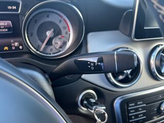 Classe GLA 2.2 200 D 135 ch Sensation 7g-dct Bva /Camera de recul/R&eacute;gul 2015 occasion 56100 Lorient
