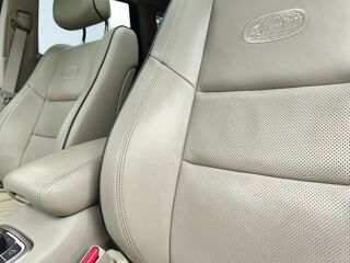 Grand Cherokee 3.6 285 ch Overland Awd/FlexFuel &eacute;thanol /Cuir &eacute;lectrique ve 2011 occasion 28500 Vernouillet