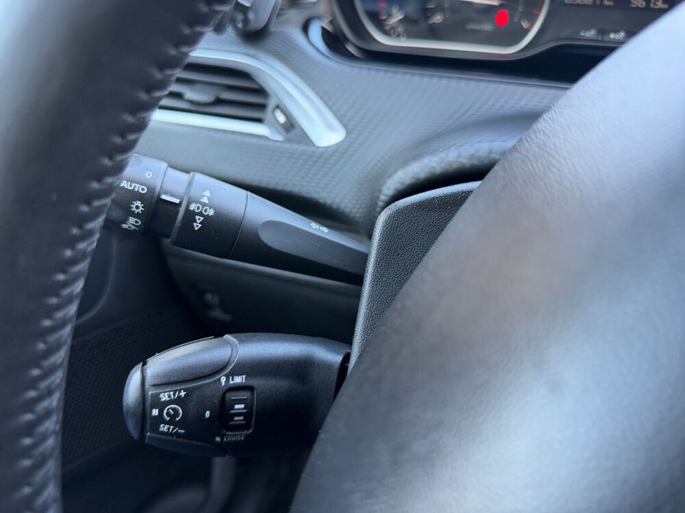 2008 Generation-i 1.2 82 ch Style Start-stop /CarPlay/Radar de Re 2018 occasion 59000 Lille
