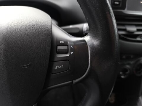 208 Generation-i 1.5 Bluehdi 100 ch Signature /Carplay&amp;Andro 2018 occasion 63500 Issoire