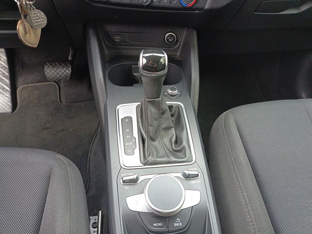 Q2 1.6 30 Tdi 115 ch Business Design S-tronic /Cam&eacute;ra de Recul/ 2021 occasion 40100 Dax