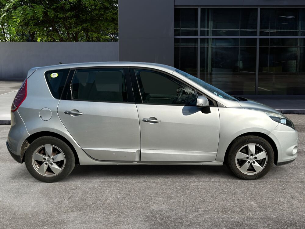 Sc&eacute;nic III 1.5 DCI eco2 106 cv Expression /Attelage/R&eacute;gulateur/Roue 2010 occasion 35000 rennes
