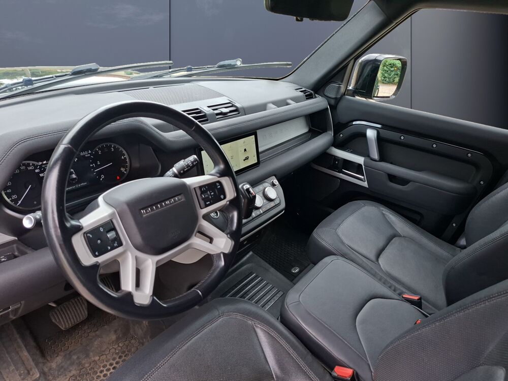 Defender Hardtop Societe 110 3.0 D250 250 ch Mhev SE 4wd Bva /Tva r&eacute;c 2023 occasion 43000 Le Puy-en-Velay