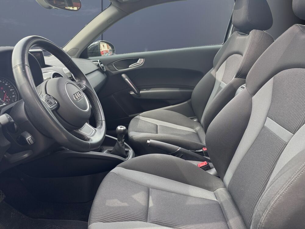 A1 1.0 Tfsi 80 ch Ultra Metropolitan /Entretien Complet Audi/To 2017 occasion 14100 Lisieux