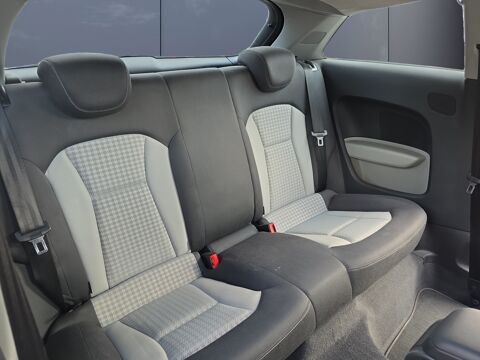 A1 1.6 Tdi 105 S-line /Distribution faite/GPS/X&eacute;nons Plus/Pack 2011 occasion 89000 AUXERRE