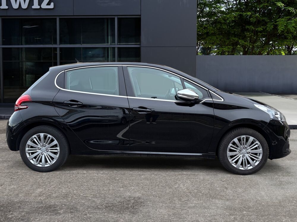 208 1.2l 110 ch Allure Start-stop /Carplay/Entretien complet Peu 2017 occasion 42700 Firminy