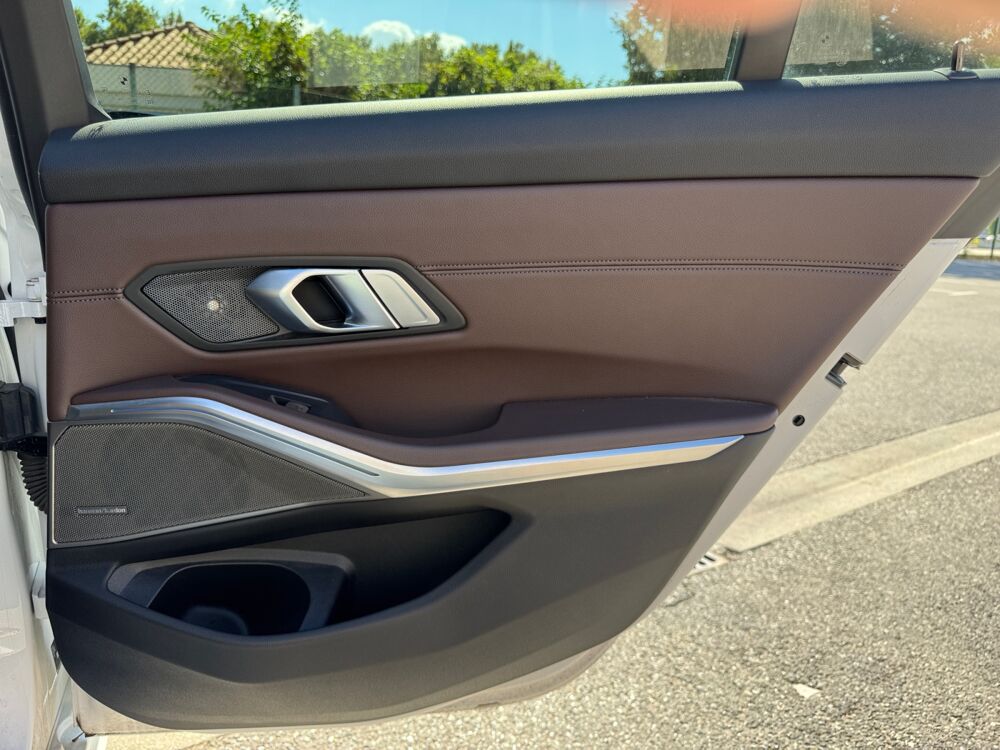 S&eacute;rie 3 330e 292 ch Edition Sport BVA8 /CarPlay/Cam&eacute;ra 360/Si&egrave;ge cha 2021 occasion 13300 Salon de Provence