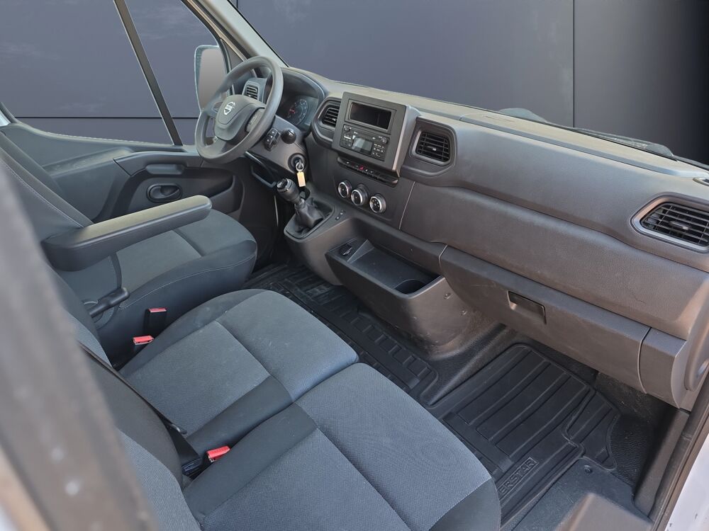 Interstar Fourgon 2.3 Dci 135 3t5 L2h2 Acenta 2024 occasion 89100 SENS