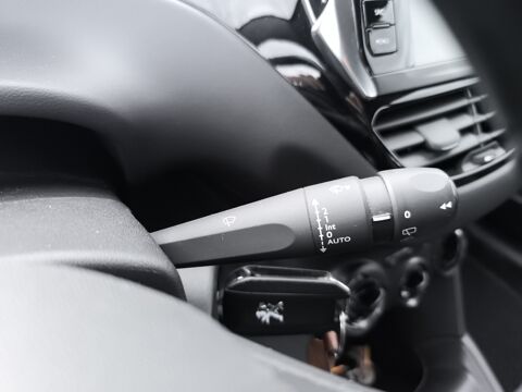 208 Generation-i 1.5 Bluehdi 100 ch Signature /Carplay&amp;Andro 2018 occasion 63500 Issoire