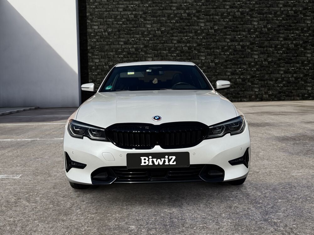 S&eacute;rie 3 330e 292 ch Edition Sport BVA8 /CarPlay/Cam&eacute;ra 360/Si&egrave;ge cha 2021 occasion 13300 Salon de Provence