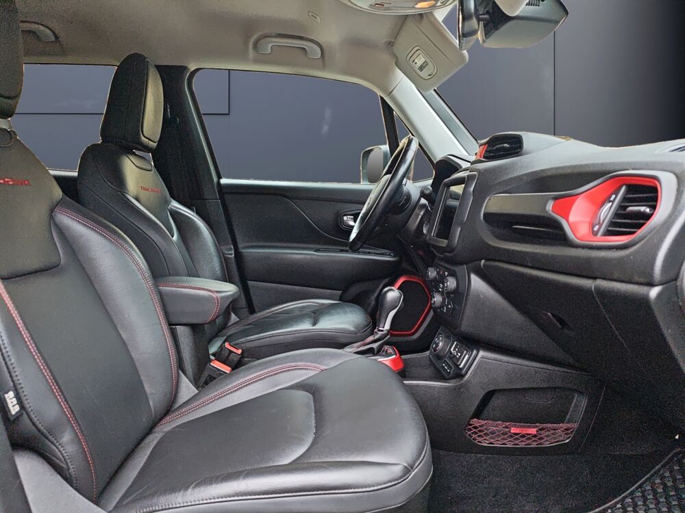 Renegade 1.3 T4 240 4xe Hybrid PhevTrailhawk Awd /Apple CarPlay/Clima 2021 occasion 35000 Rennes