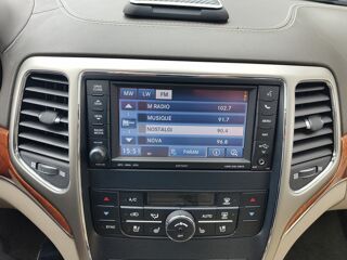 Grand Cherokee 3.6 285 ch Overland Awd/FlexFuel &eacute;thanol /Cuir &eacute;lectrique ve 2011 occasion 28500 Vernouillet