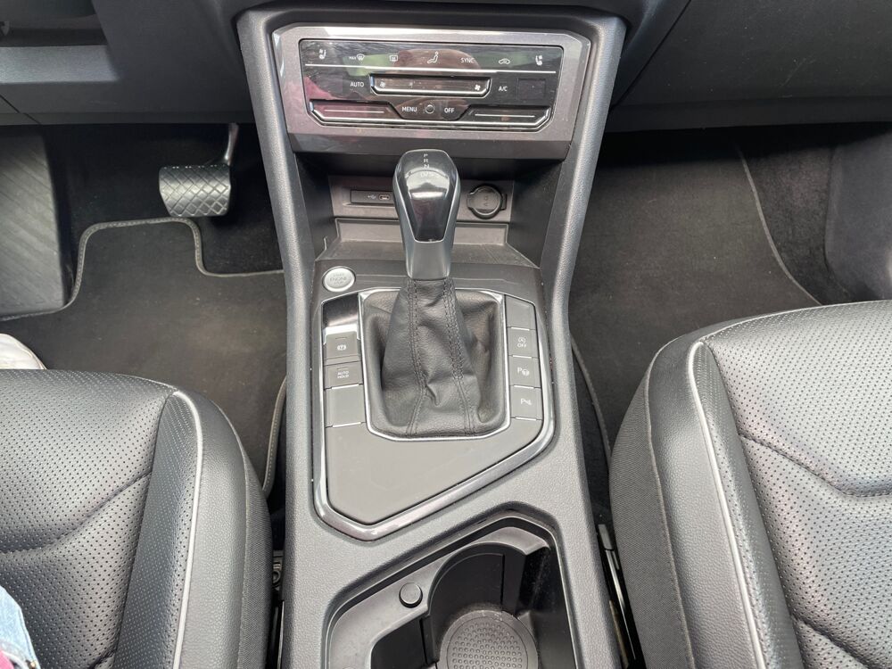 Tiguan Allspace Allspace 2.0L Tdi 150 ch &Eacute;l&eacute;gance Exclusive BVA DSG 2021 occasion 22100 Dinan