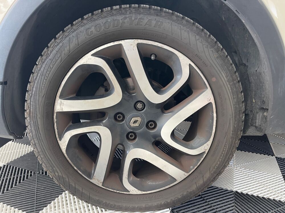 Captur 0.9 Tce 90 Energy Life Start-stop 2015 occasion 09120 Varilhes