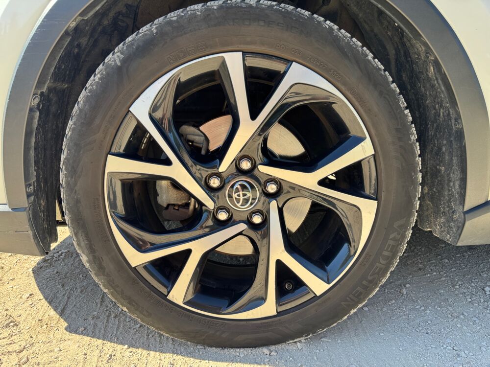 C-HR Hybride 122h Graphic E-cvt /Sellerie cuir/R&eacute;gulateur adaptat 2017 occasion 13300 Salon de Provence