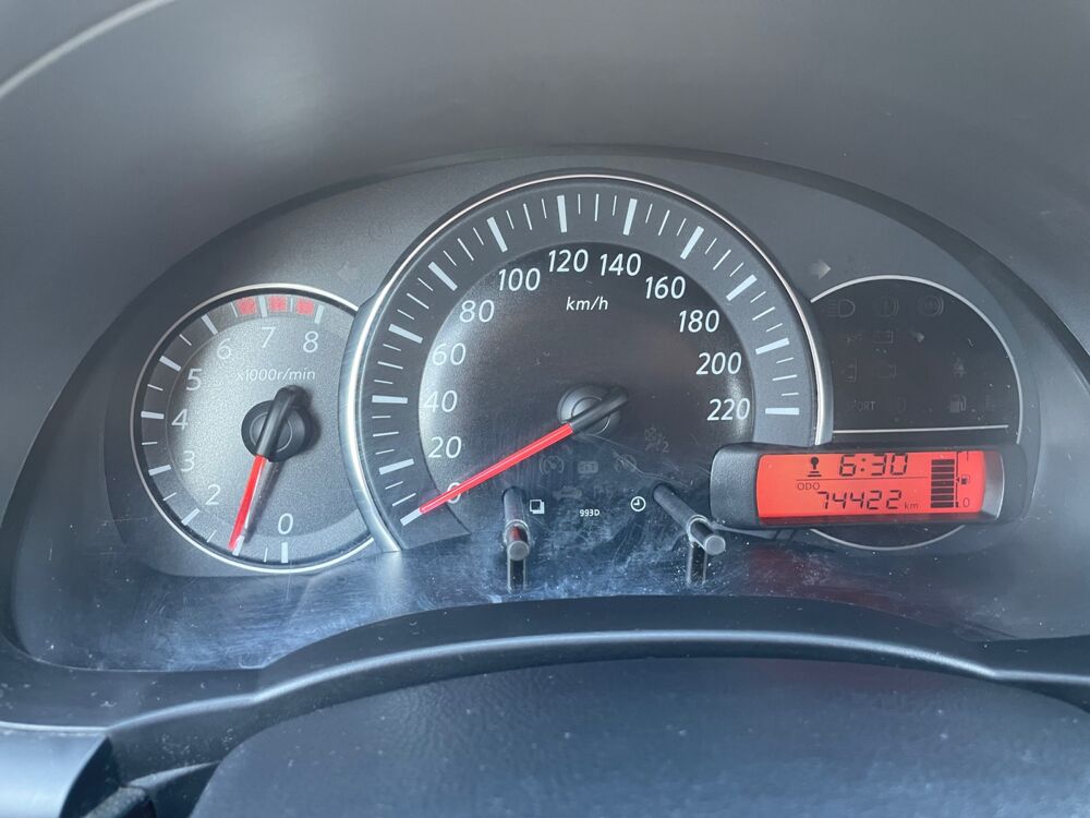 Micra 1.2 80 Acenta Clim /Climatisation/radars de recul/vitres &eacute;le 2013 occasion 35720 Mesnil Roc'h