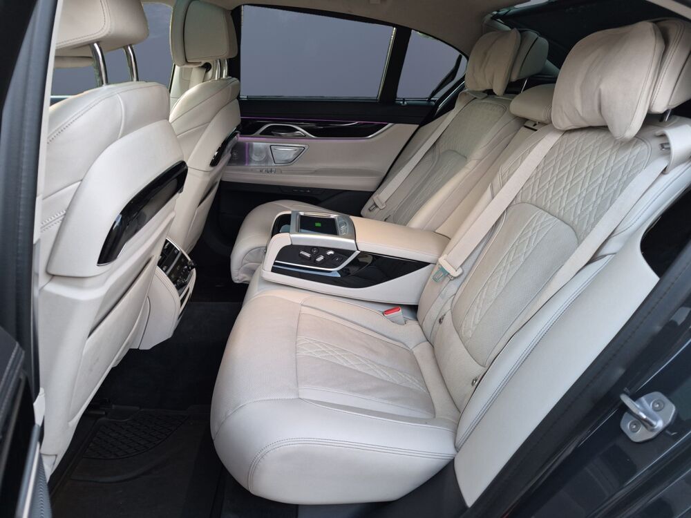 S&eacute;rie 7 4.4 750 I 530 ch Exclusive Xdrive Bva /Toit Ouvrant/Eclairag 2019 occasion 41700 Le Controis en Sologne