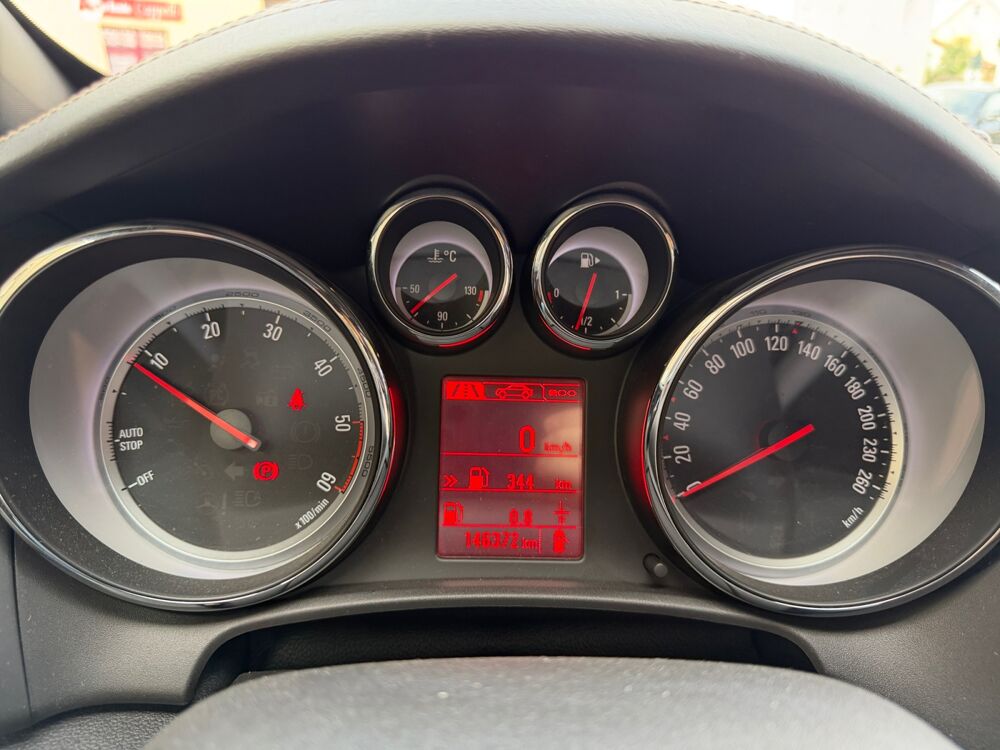 Cascada 2.0 CDTI BiTurbo 195 ch Cosmo Pack /Si&egrave;ges AV et Volant Chau 2013 occasion 38300 Bourgoin-Jallieu