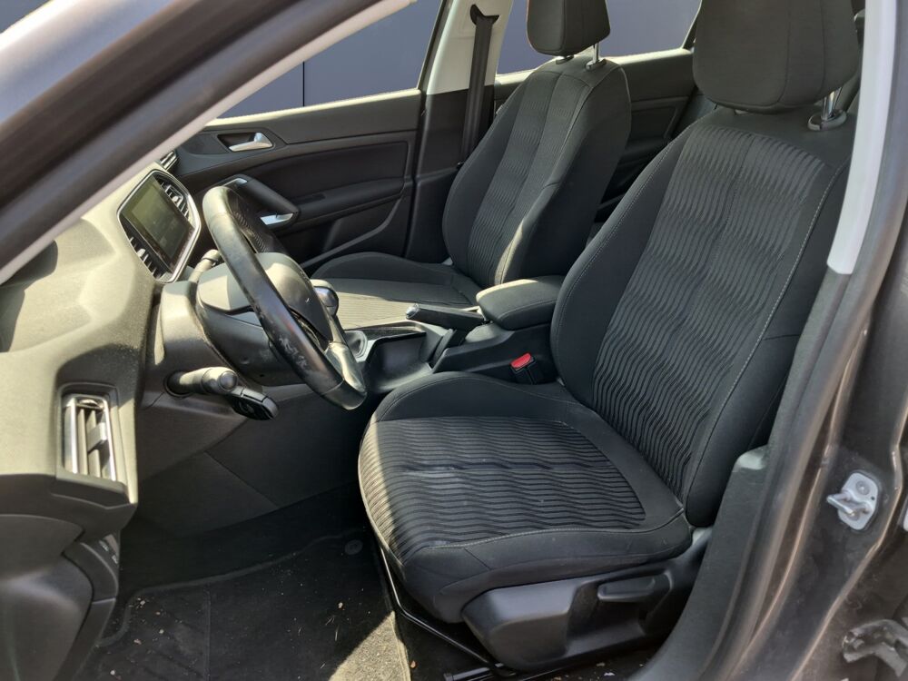 308 1.2 Vti 80 ch Active /Attelage 2016 occasion 41000 Blois