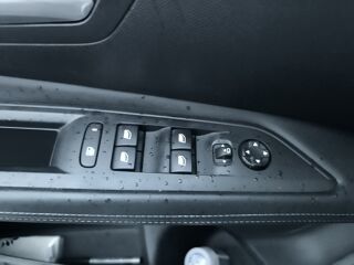 3008 Generation-ii 1.6 225 ch Hybrid Phev Allure Pack E-eat Bva / 2021 occasion 63500 Issoire