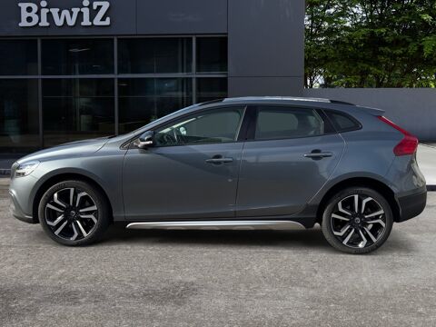 V40 Cross Country D2 120 ch &Ouml;versta Edition /Distribution Neuve/ 2018 occasion 44000 Nantes