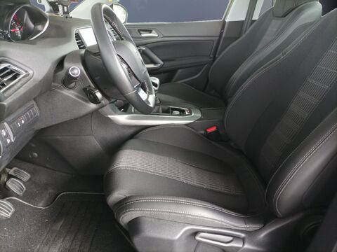 308 110 ch Allure /Toit Pano/Gps/Cam&eacute;ra 2018 occasion 86000 Poitiers