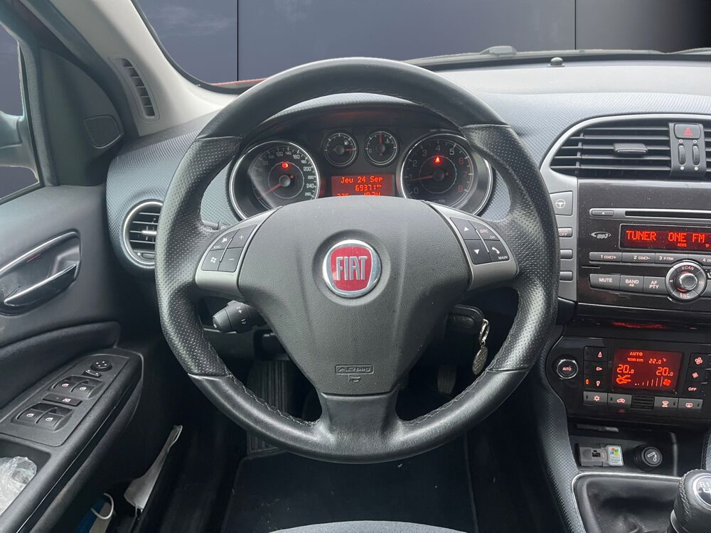 Bravo 1.4 T-jet 120 Elegance /1er Main/Clim auto/R&eacute;gulateur de vit 2008 occasion 74200 Thonon-les-Bains