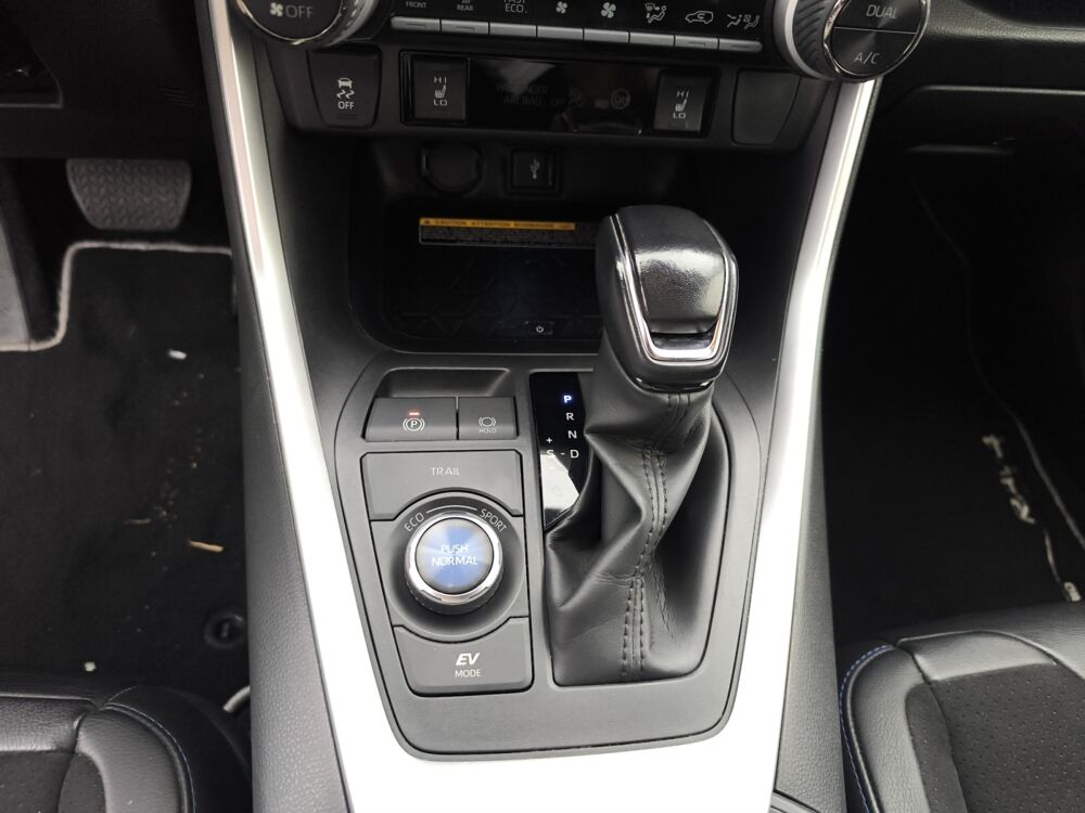RAV 4 2.5 222 ch Hybrid Full-hybrid 1.6kwh Collection 4x4 Bva /Sys 2022 occasion 63500 Issoire