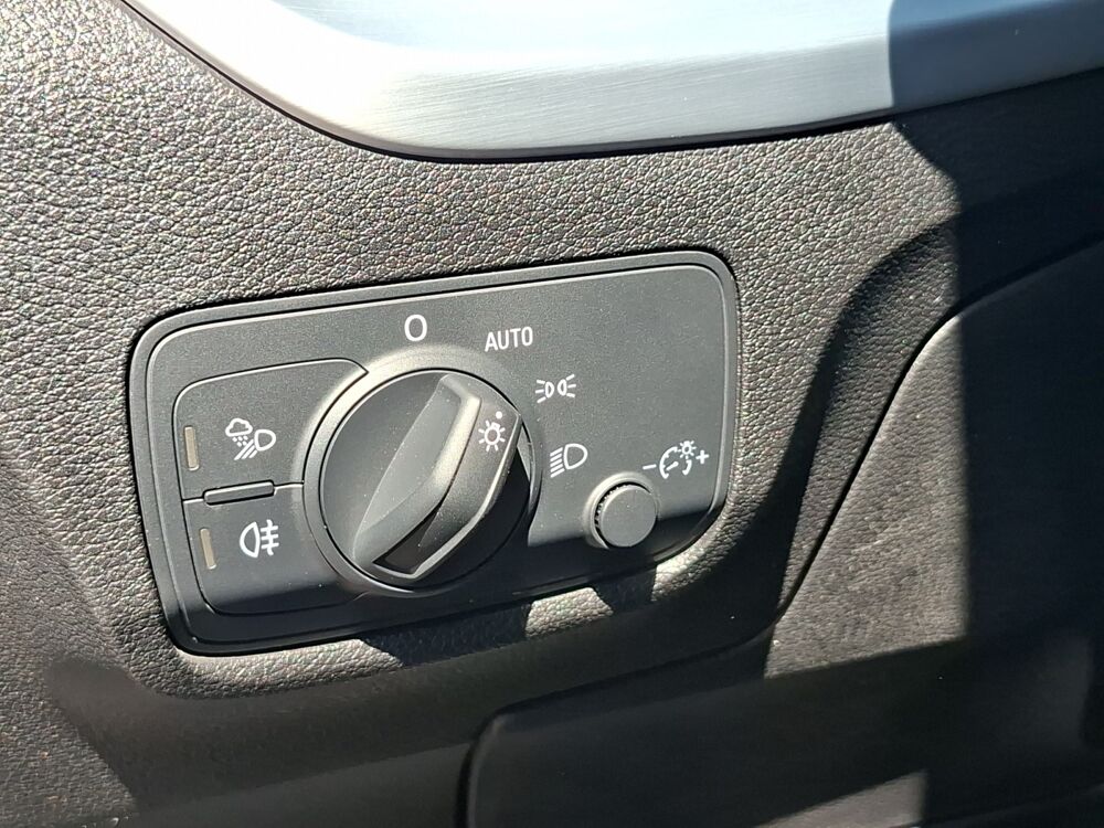 Q2 1.0 30 Tfsi 115 ch Sport S-tronic Bva 2019 occasion 43000 Le Puy-en-Velay