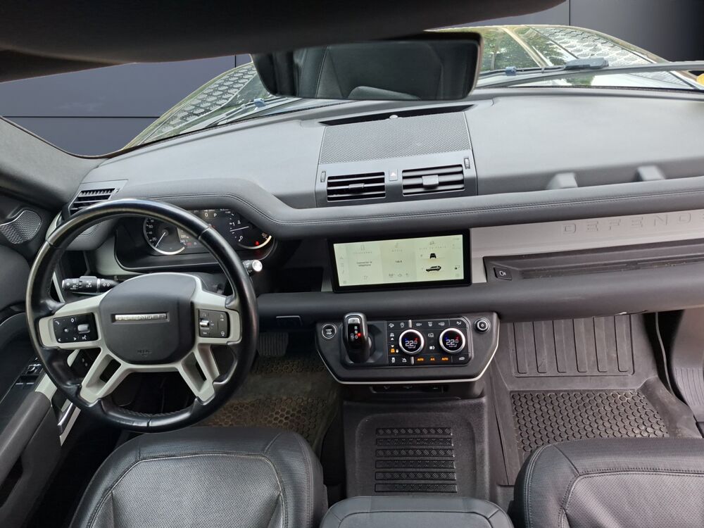 Defender Hardtop Societe 110 3.0 D250 250 ch Mhev SE 4wd Bva /Tva r&eacute;c 2023 occasion 43000 Le Puy-en-Velay