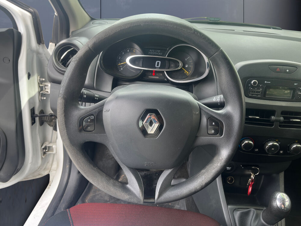 Clio 4 IV 1.5 DCi 90ch Societ&eacute; /Clim/Bluetooth/Distribution OK/En 2014 occasion 74200 Thonon-les-Bains